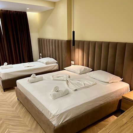 Karos Hotel Llaman ฮีมาเรอ ภายนอก รูปภาพ