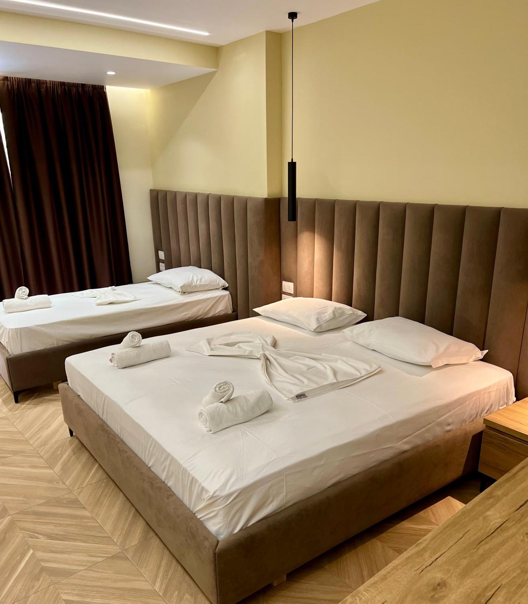 Karos Hotel Llaman ฮีมาเรอ ภายนอก รูปภาพ