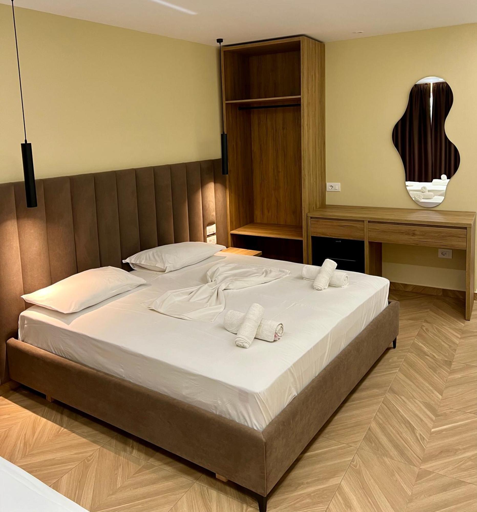 Karos Hotel Llaman ฮีมาเรอ ภายนอก รูปภาพ